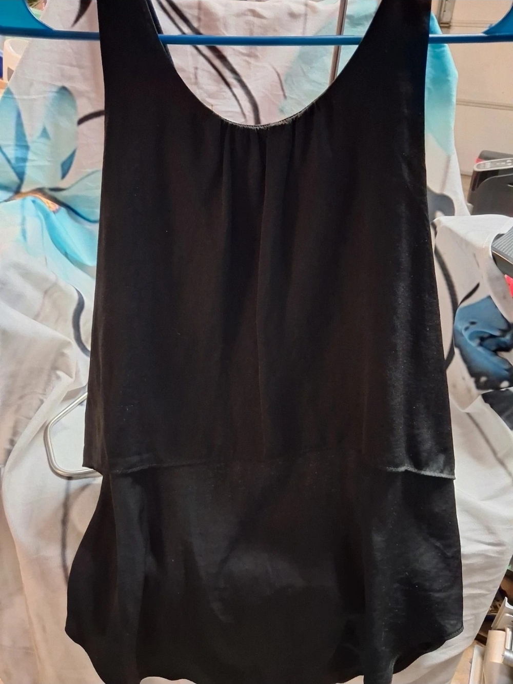 Ann Taylor Loft Sizs S Sleek Black Layered Scoop-Neck Camisole